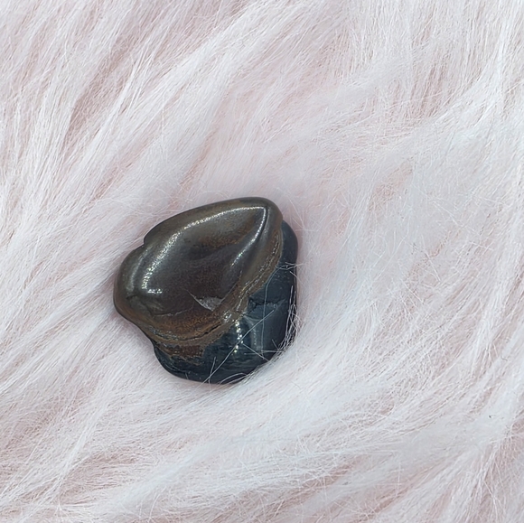 Black Agate Crystal Stone Tumble - Picture 6 of 6